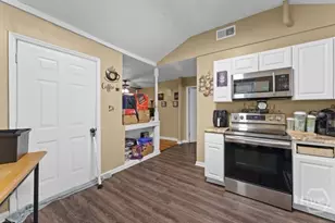 52 S Parkwood Dr, Savannah, GA 31404 - Photo 9