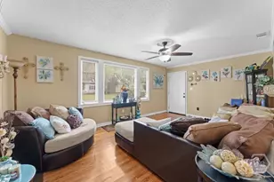 52 S Parkwood Dr, Savannah, GA 31404 - Photo 7
