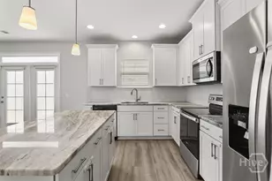 48 Shoefstall St, Savannah, GA 31407 - Photo 15