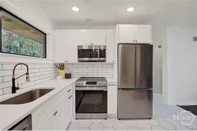 200 Kinzie Avenue, Savannah, GA 31404 - Photo 9
