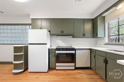 404 Gordonston Avenue, Savannah, GA 31404 - Photo 11