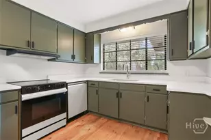404 Gordonston Ave, Savannah, GA 31404 - Photo 13