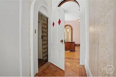 110 W Gaston Street, Savannah, GA 31401 - Photo 23
