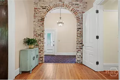 110 W Gaston Street, Savannah, GA 31401 - Photo 17