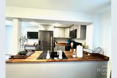 528 E 37th Street #A, Savannah, GA 31401 - Photo 3
