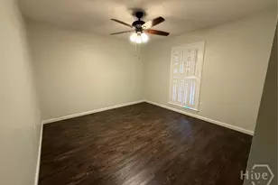208 E 52nd St, Savannah, GA 31405 - Photo 13