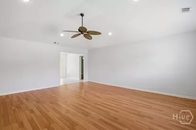 535 Pointe South Drive, Savannah, GA 31410 - Photo 5