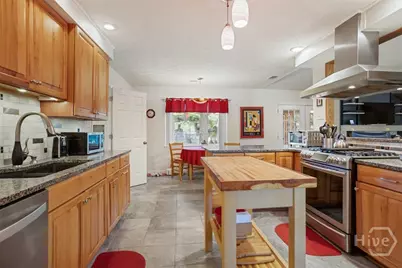 220 N Cromwell Road, Savannah, GA 31410 - Photo 13