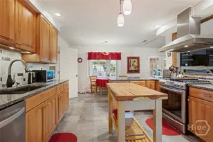 220 N Cromwell Rd, Savannah, GA 31410 - Photo 13