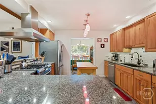 220 N Cromwell Rd, Savannah, GA 31410 - Photo 17