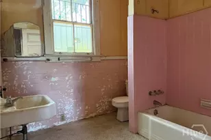 641 E 39th St, Savannah, GA 31401 - Photo 15