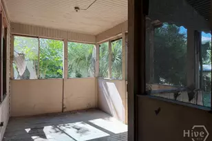 641 E 39th St, Savannah, GA 31401 - Photo 13