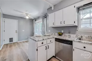 510 Pointe S Dr, Savannah, GA 31410 - Photo 15