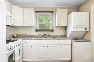 2221 E 57th St, Savannah, GA 31404 - Photo 11