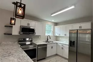 816 W 52nd St, Savannah, GA 31405 - Photo 3