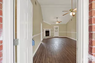 189 W Kenny Dr, Hinesville, GA 31313 - Photo 5