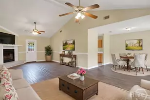 189 W Kenny Dr, Hinesville, GA 31313 - Photo 7