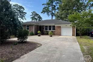 21 E 61st St, Savannah, GA 31405 - Photo 3