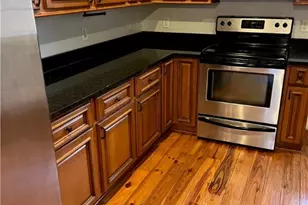 555 E Harris St, Savannah, GA 31401 - Photo 9