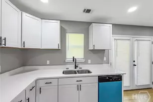 103 Kingman Ave, Savannah, GA 31408 - Photo 7