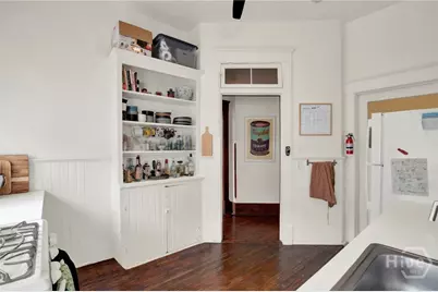 114 W Waldburg Street, Savannah, GA 31401 - Photo 13