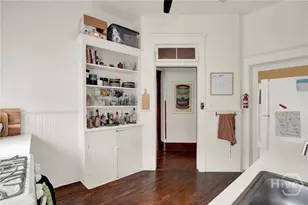 114 W Waldburg St, Savannah, GA 31401 - Photo 13