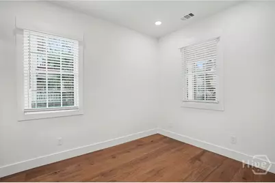 708 W 36th Street, Savannah, GA 31415 - Photo 13