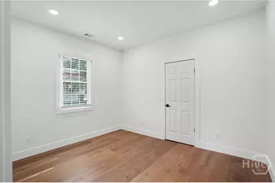 708 W 36th Street, Savannah, GA 31415 - Photo 17