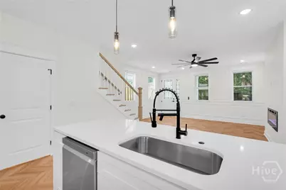 904 E 33rd Street, Savannah, GA 31401 - Photo 23