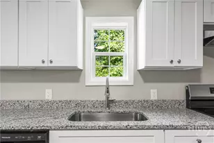515 W 62nd St, Savannah, GA 31405 - Photo 9