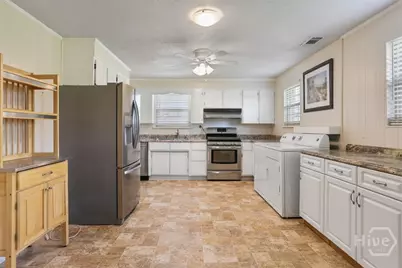 9 Hickory Drive, Savannah, GA 31408 - Photo 5