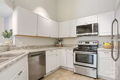 912 E 37th Street, Savannah, GA 31401 - Photo 7