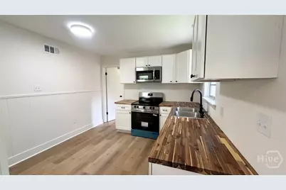 413 Barnhill Drive, Savannah, GA 31406 - Photo 9