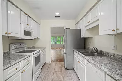 8 Franklin Creek Road N, Savannah, GA 31411 - Photo 9