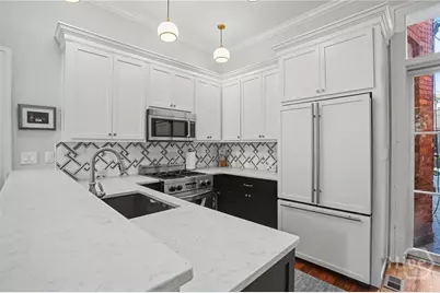 316 E Charlton Street, Savannah, GA 31401 - Photo 9