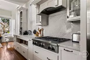 17 W Park Ave, Savannah, GA 31401 - Photo 31