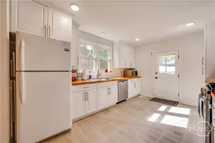 429 Columbus Dr, Savannah, GA 31405 - Photo 9