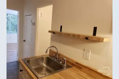 732 E Henry Street, Savannah, GA 31401 - Photo 7
