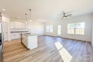 190 Hamilton Dr, Hinesville, GA 31313 - Photo 5