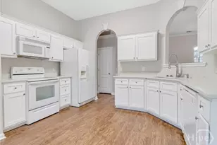 127 Williams Ave, Richmond Hill, GA 31324 - Photo 17