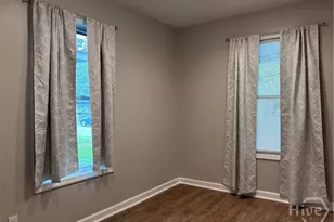 1410 New Castle St, Savannah, GA 31415 - Photo 9