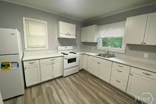 1226 E 38th St, Savannah, GA 31404 - Photo 3
