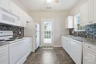 16 Olde Towne Place Drive, Savannah, GA 31410 - Photo 13