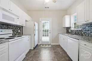 16 Olde Towne Pl Dr, Savannah, GA 31410 - Photo 13