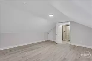 1112 E Waldburg St, Savannah, GA 31404 - Photo 31