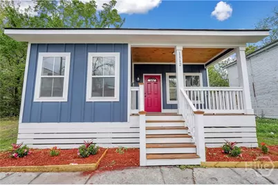 1112 E Waldburg Street, Savannah, GA 31404 - Photo 1