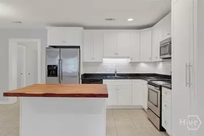 416 E 65th Street, Savannah, GA 31405 - Photo 9