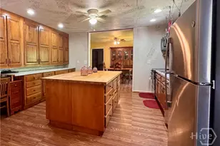 668 Henderson Rd, Macon, GA 31211 - Photo 11