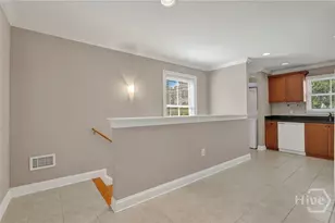 302 W Wayne St, Savannah, GA 31401 - Photo 11