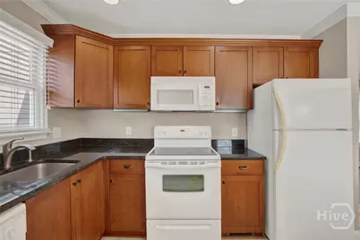 302 W Wayne Street #Carriage House, Savannah, GA 31401 - Photo 15